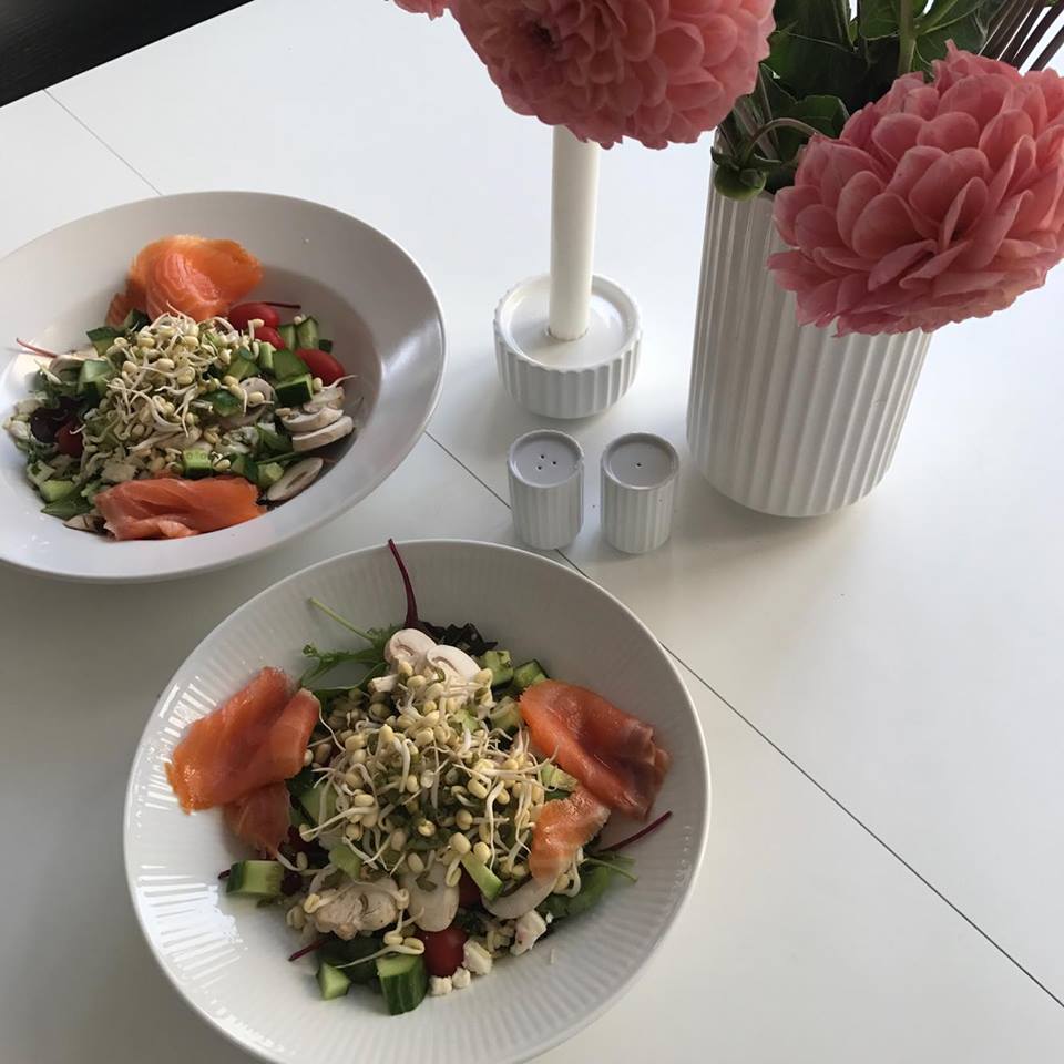 Salat med laks - opskrift med laks